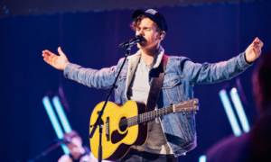 qualities and characteristics of a good worship leader